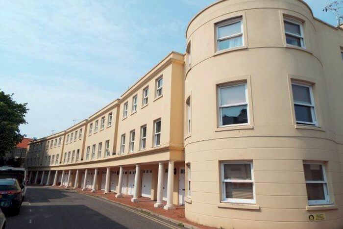3 Bedroom End Of Terrace House To Rent In Amelia Crescent, Worthing, BN11