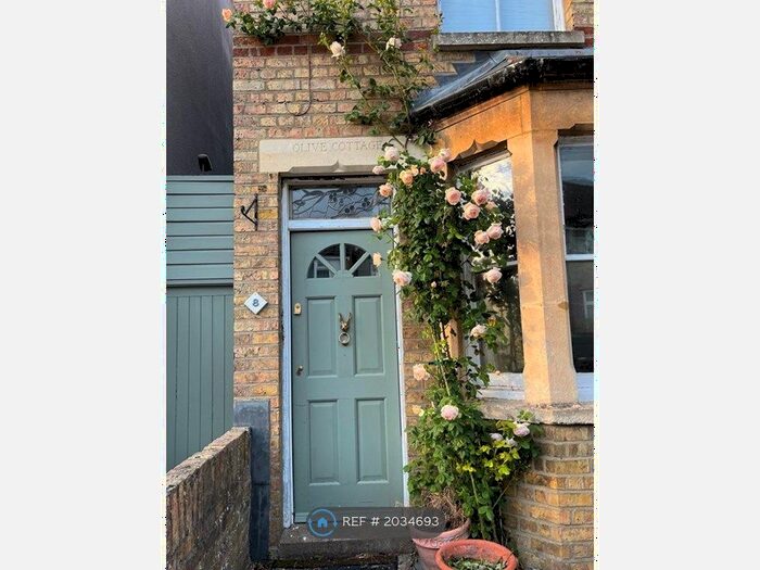 3 Bedroom Semi-Detached House To Rent In Ferry Road, Oxford, OX3