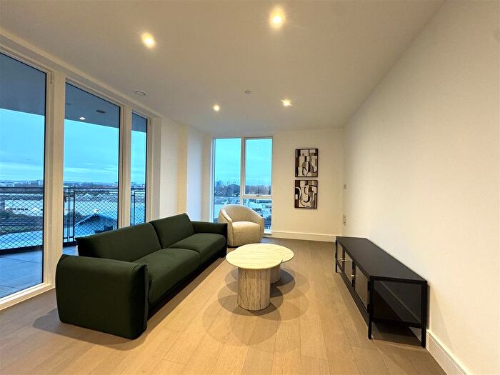 1 Bedroom Flat To Rent In Bollo Lane, Acton, London, W3