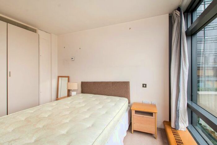 2 Bedroom Flat To Rent In Albert Embankment, Waterloo, London, SE1