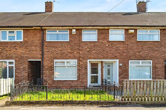 3 Bedroom Terraced House For Sale In Astwood Avenue, Hull, HU9