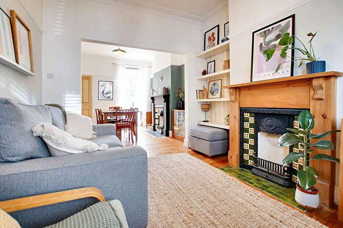 2 Bedroom Terraced House For Sale In Beaconsfield Road, Leicester, LE3