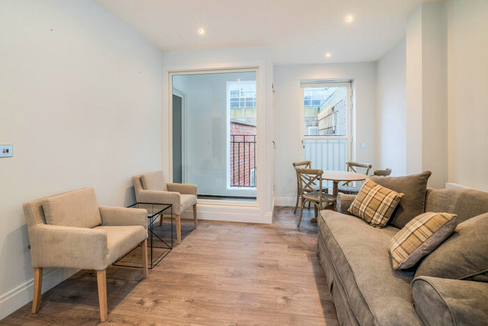 1 Bedroom Flat To Rent In Cresset Court, High Street, Maidenhead, SL6
