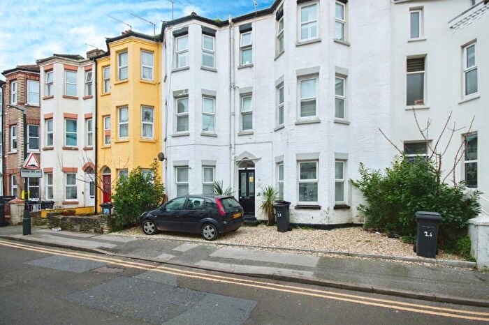 2 Bedroom Flat For Sale In Purbeck Road, Bournemouth, BH2