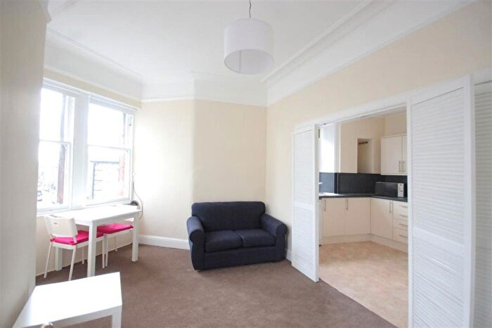 1 Bedroom Flat To Rent In Nicolson Street, Newington, Edinburgh, EH8