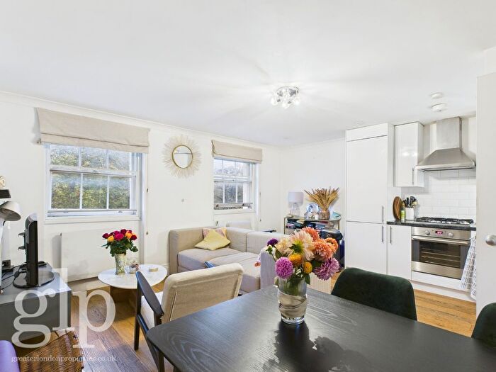 3 Bedroom Flat To Rent In Park Road, Marylebone, NW1