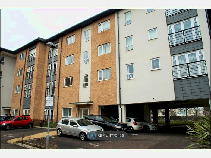 2 Bedroom Flat To Rent In Olive Court, Basildon, SS14