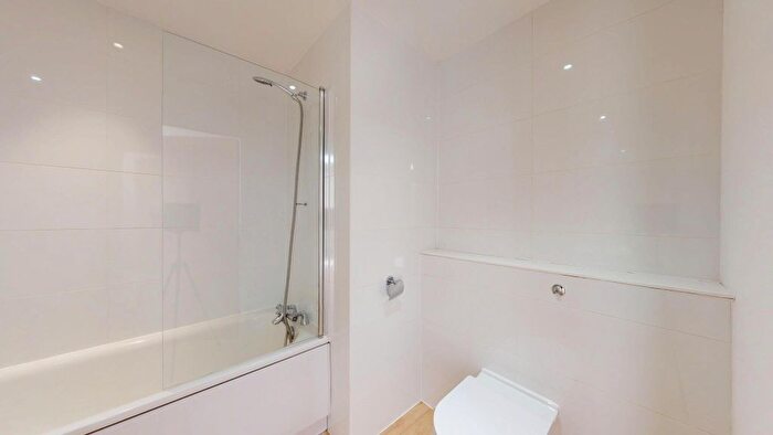 1 Bedroom Flat To Rent In Trundleys Road, London, SE8