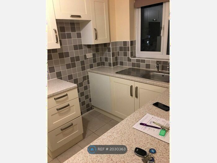 1 Bedroom Terraced House To Rent In Chilham Close, Chatham, ME4