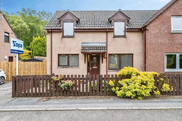 3 Bedroom Semi Detached House For Sale In Birchwood Brae, Inverness, IV2