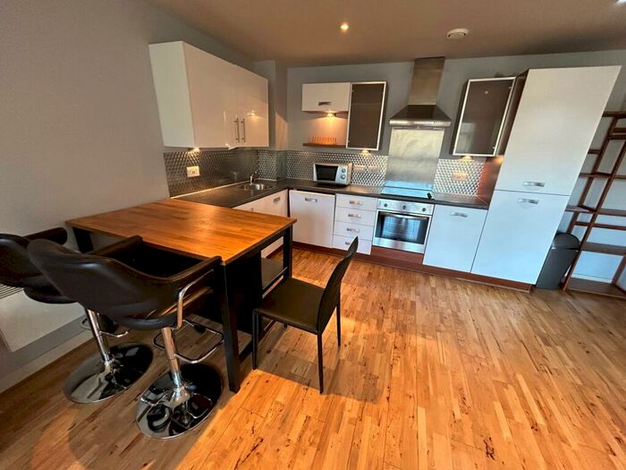 2 Bedroom Apartment To Rent In Hall Street, Jewellery Quarter, B18