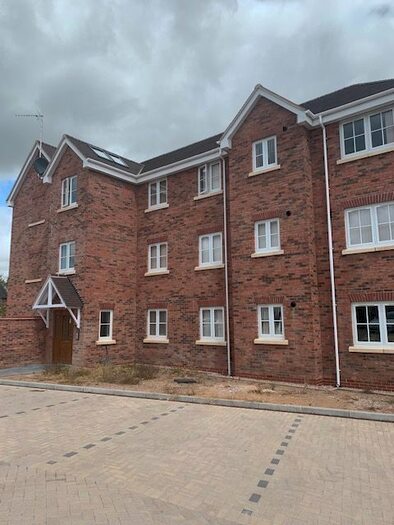 2 Bedroom Flat To Rent In Westwood Road, Atherstone, CV9