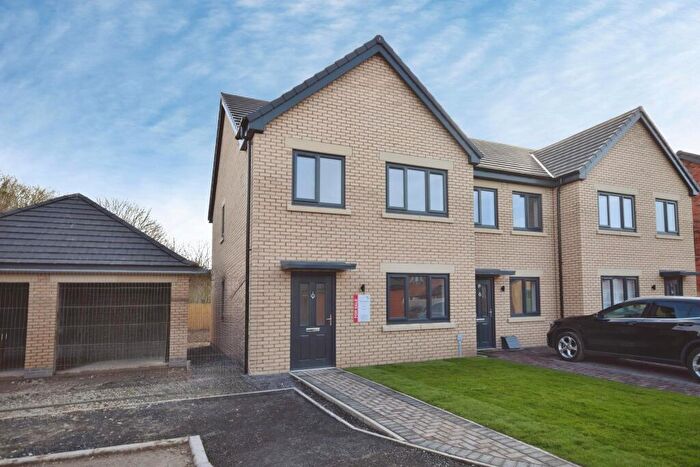 3 Bedroom End Of Terrace House For Sale In Lumley Fields, Skegness, PE25