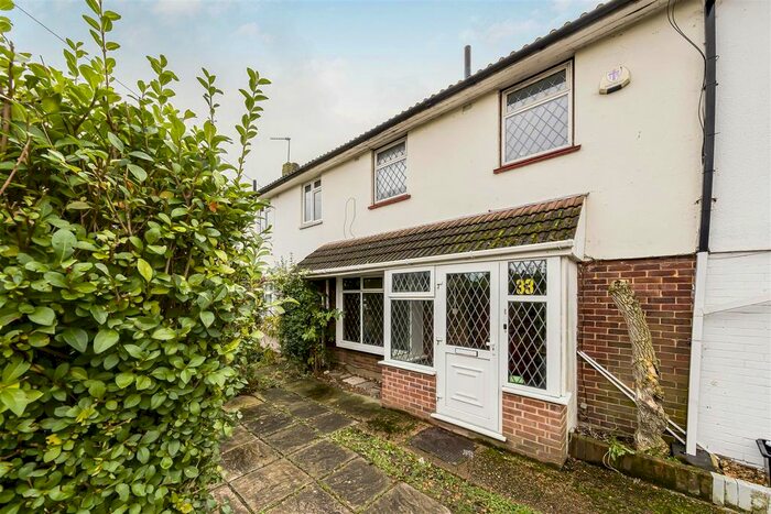 3 Bedroom Property To Rent In Collingwood Close, Twickenham, TW2