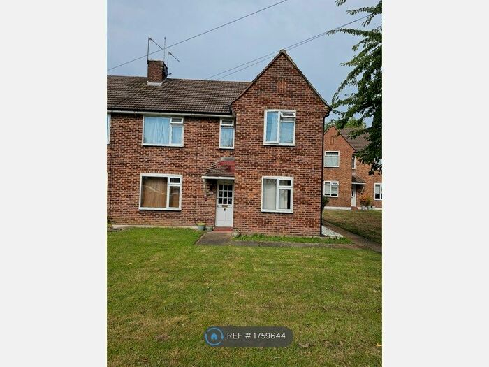 2 Bedroom Maisonette To Rent In Aboyne Drive, London, SW20