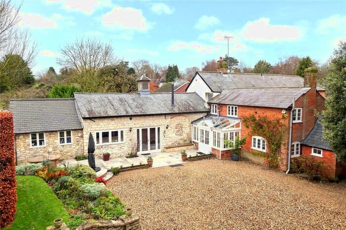 4 Bedroom Detached House For Sale In High Street, Wedhampton, Devizes, SN10