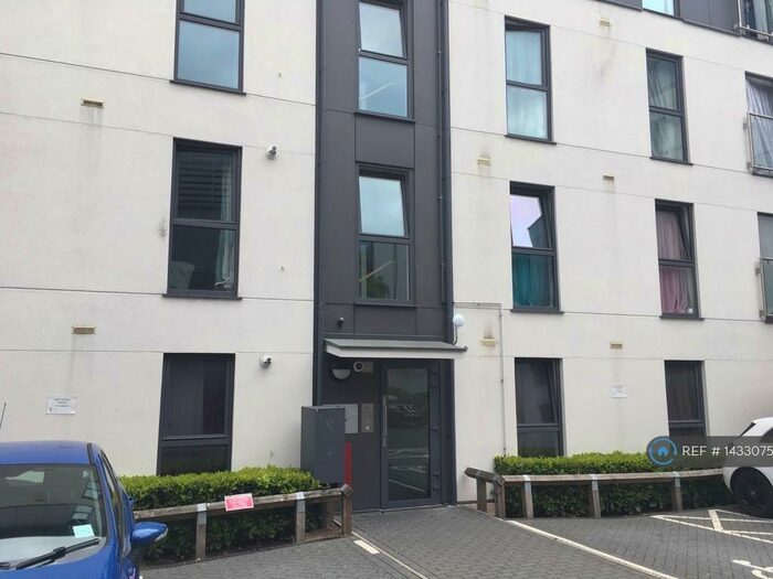 2 Bedroom Flat To Rent In Chantry Place, Canterbury, CT1