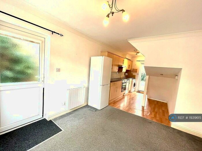 1 Bedroom End Of Terrace House To Rent In Blenheim Drive, Bicester, Oxfordshire, OX26