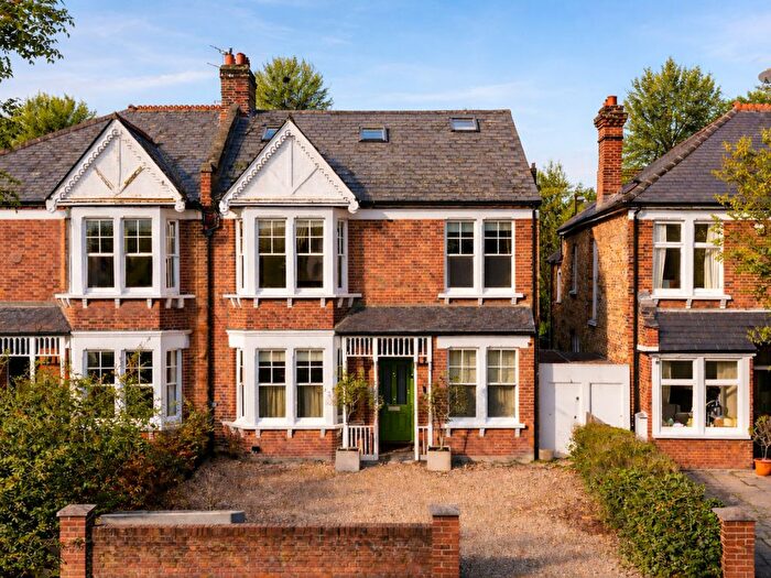 5 Bedroom Semi Detached House For Sale In Rodenhurst Road, London, SW4