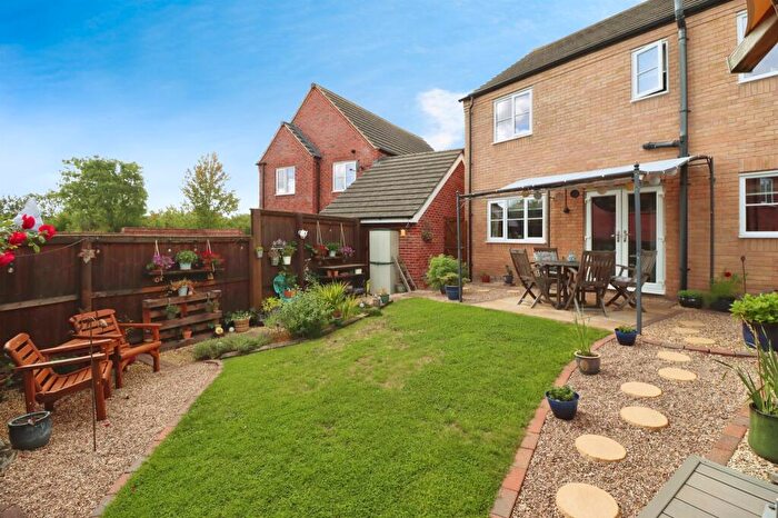 4 Bedroom Detached House For Sale In Thompson Way, Rothwell, Kettering, NN14