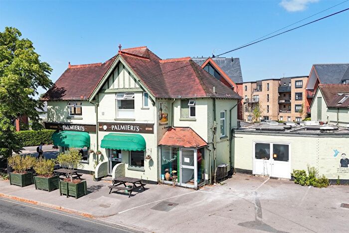 2 Bedroom Maisonette To Rent In B Furze Platt Road, Maidenhead, Berkshire, SL6