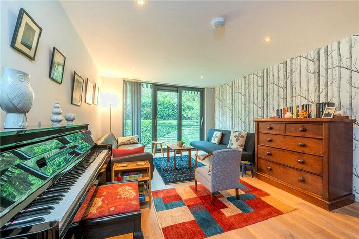 1 Bedroom Flat To Rent In Blackthorn Avenue, Islington, London, N7