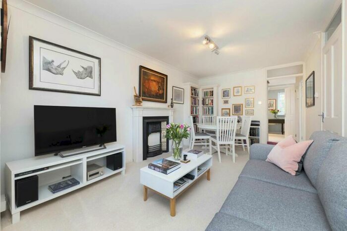 1 Bedroom Flat To Rent In Caroline Close, London, N10
