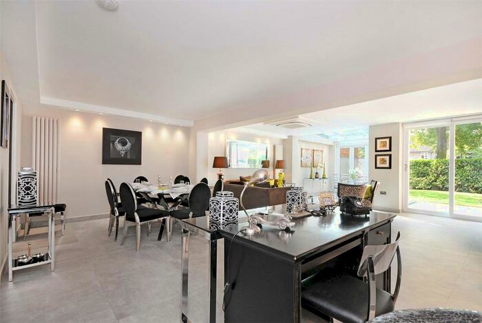 4 Bedroom Terraced House To Rent In St. Johns Wood Park, London, NW8