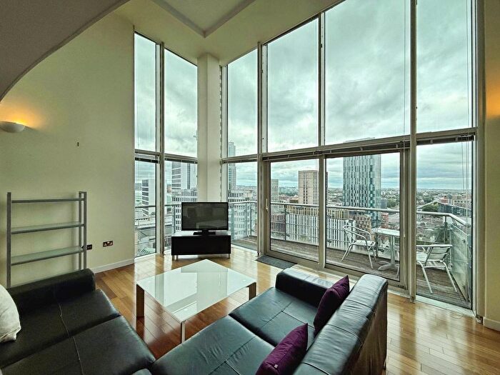 2 Bedroom Flat To Rent In Albion Street, Leeds, West Yorkshire, LS2