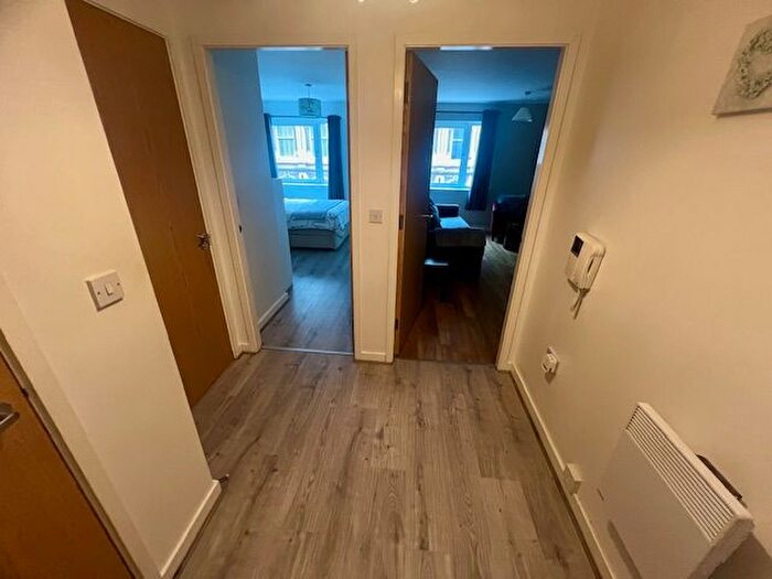 1 Bedroom Flat To Rent In Quayside, Bute Crescent, Cardiff, CF10