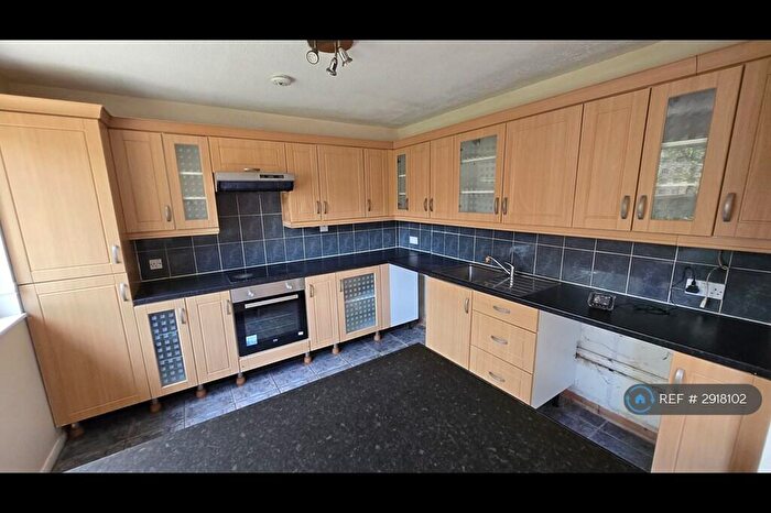 4 Bedroom Semi-Detached House To Rent In Mitcham Place, Milton Keynes, MK13