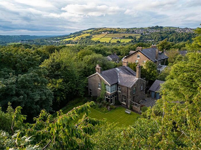 5 Bedroom Detached House For Sale In Buxton Road, New Mills, High Peak, SK22