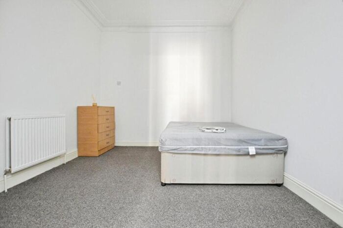 4 Bedroom Terraced House To Rent In Macaulay Road, London, E6