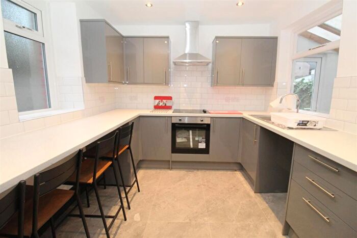 5 Bedroom House To Rent In St. Fagans Street, Grangetown, Cardiff, CF11