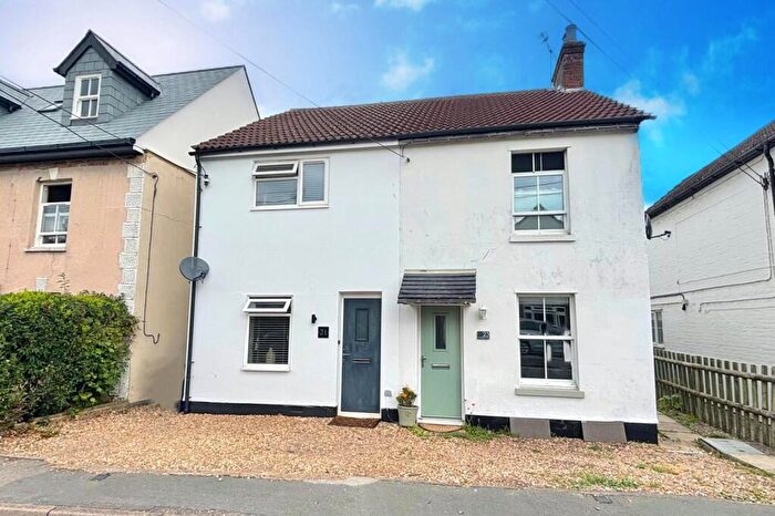 3 Bedroom Semi Detached House For Sale In St. Georges Road, Badshot Lea, Farnham, Surrey, GU9