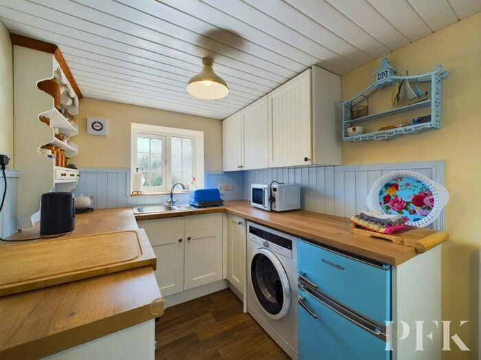 2 Bedroom Cottage For Sale In Garden Lane, Allonby, Maryport, CA15
