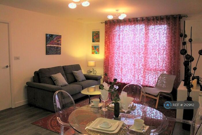 1 Bedroom Flat To Rent In Lea House, Maidenhead, SL6