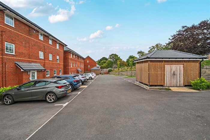 2 Bedroom Apartment For Sale In Rawlings Close, Compass Point, Swanage, BH19 - Photo 10