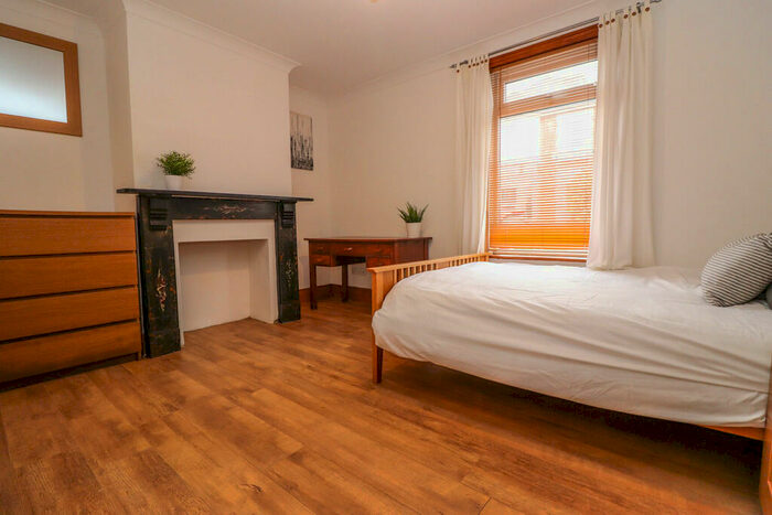 3 Bedroom Terraced House To Rent In Gordon Avenue, Southampton, SO14