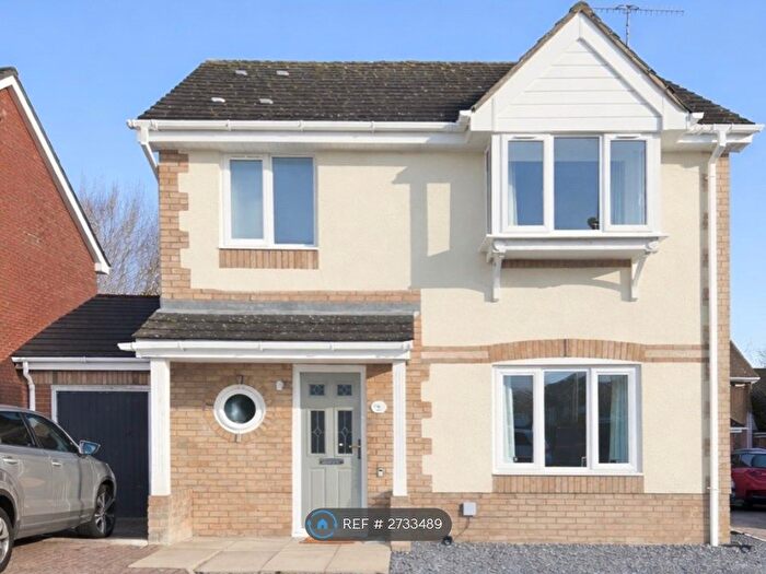 3 Bedroom Detached House To Rent In Dunley Way, Bishopdown, Salisbury, SP1