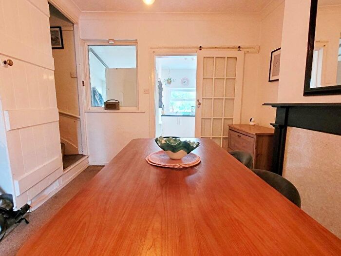 2 Bedroom Semi-Detached House For Sale In Tamworth Road, Amington, Tamworth, B77