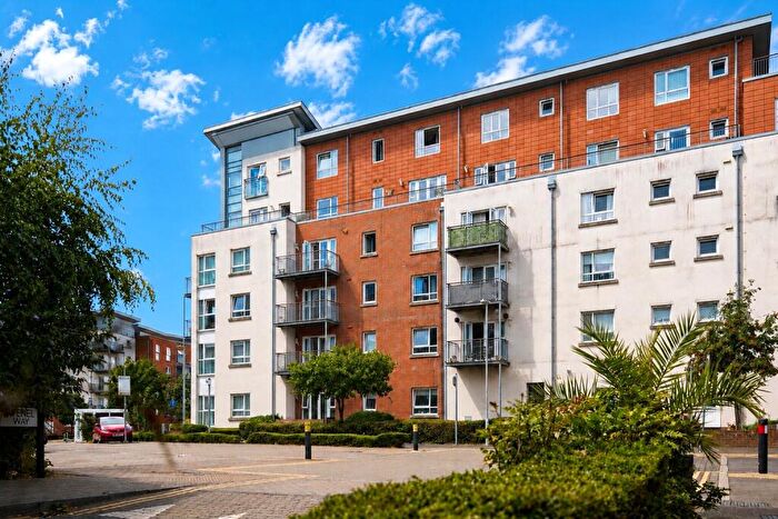 1 Bedroom Flat For Sale In Avenel Way, Poole, Dorset, BH15