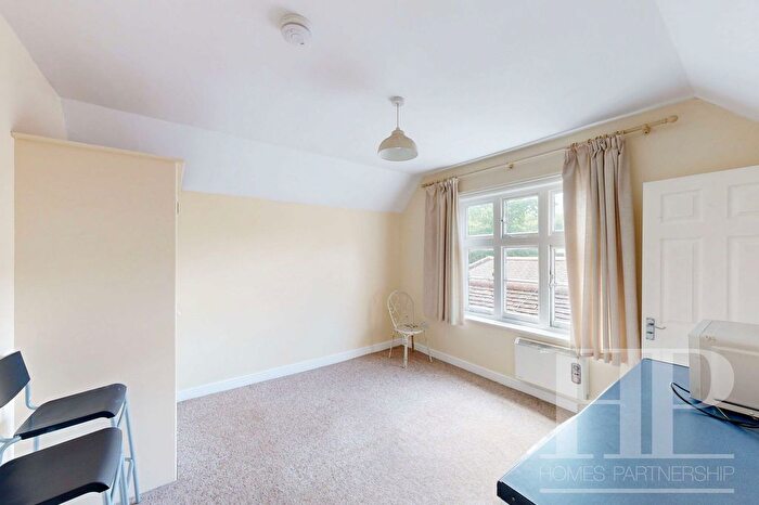 1 Bedroom Property To Rent In Balcombe Road, Crawley, RH10