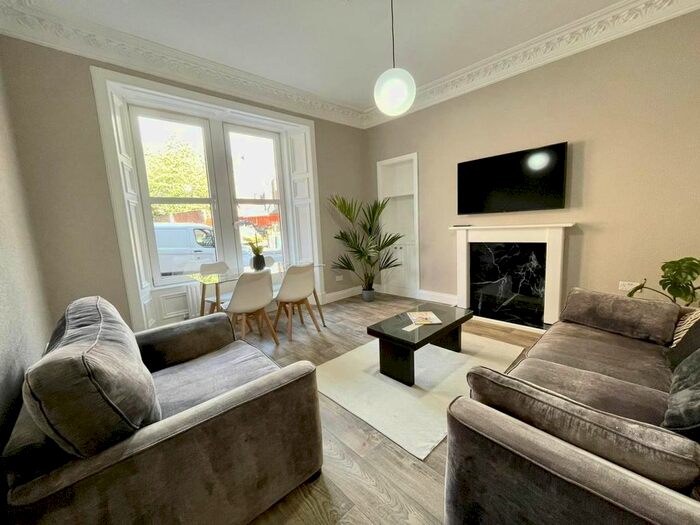 2 Bedroom Flat To Rent In Arthurstone Terrace, Dundee, DD4