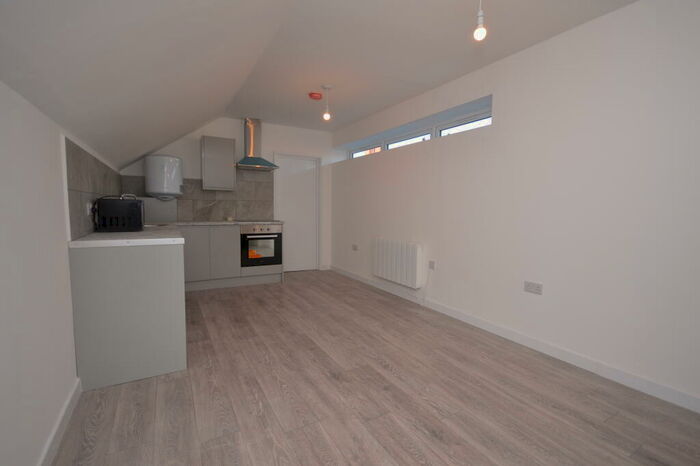 2 Bedroom Apartment To Rent In Silver Street, Kettering, NN16