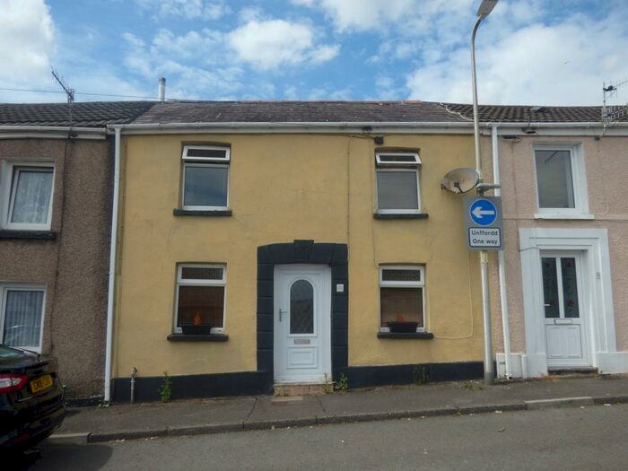 2 Bedroom Terraced House To Rent In Long Row, Felinfoel, Llanelli., SA15