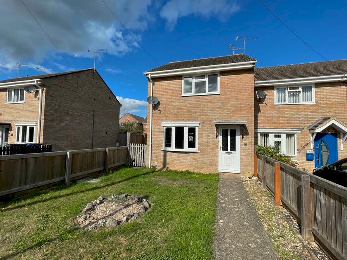 2 Bedroom Semi-Detached House For Sale In Durrington, Salisbury, SP4