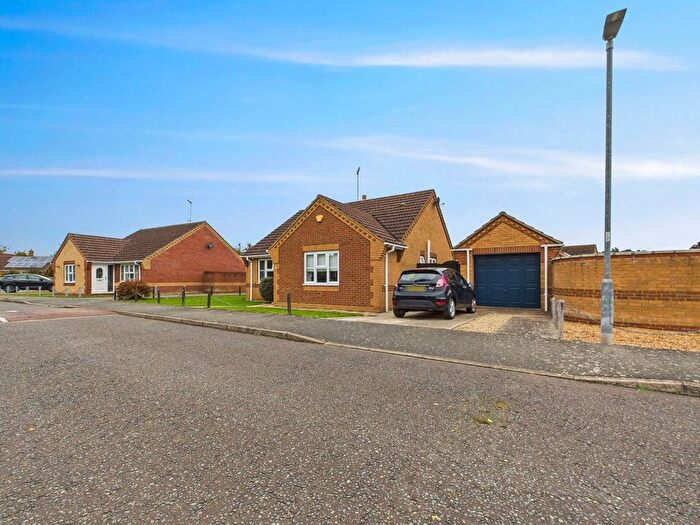 2 Bedroom Detached Bungalow For Sale In Lacey Close, Watlington, King's Lynn, PE33