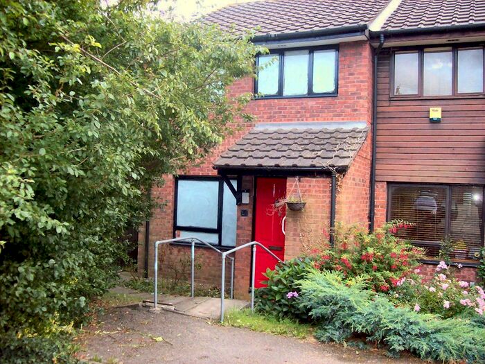2 Bedroom Property To Rent In Rowlands Close, Mill Hill, London, NW7