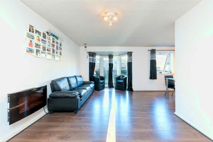 2 Bedroom Flat To Rent In Barnfield Place, Millwall, E14